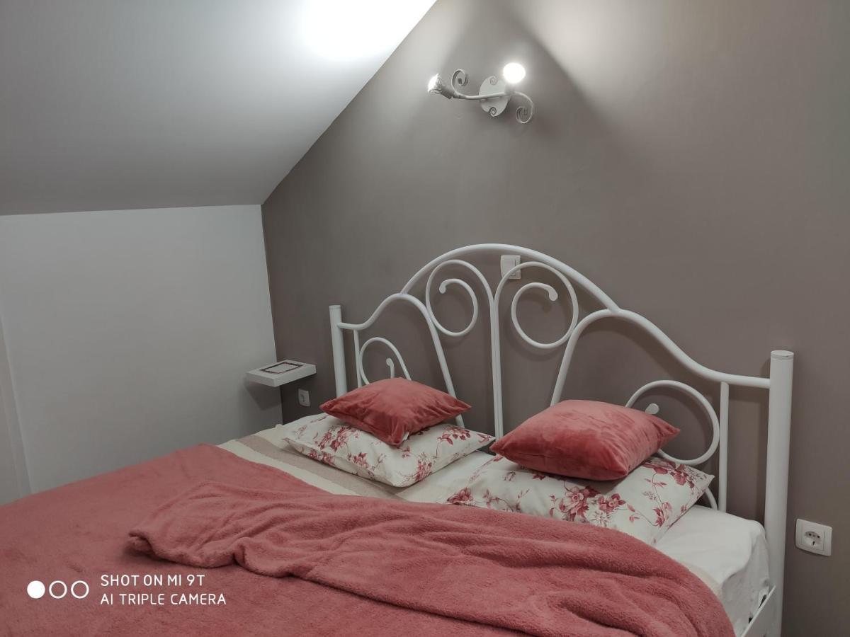 Apartmani Matija Mlini Bagian luar foto